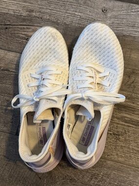 New Balance women’s Dynasoft Nergize Sport V2 Cross Trainer white/tan/purple